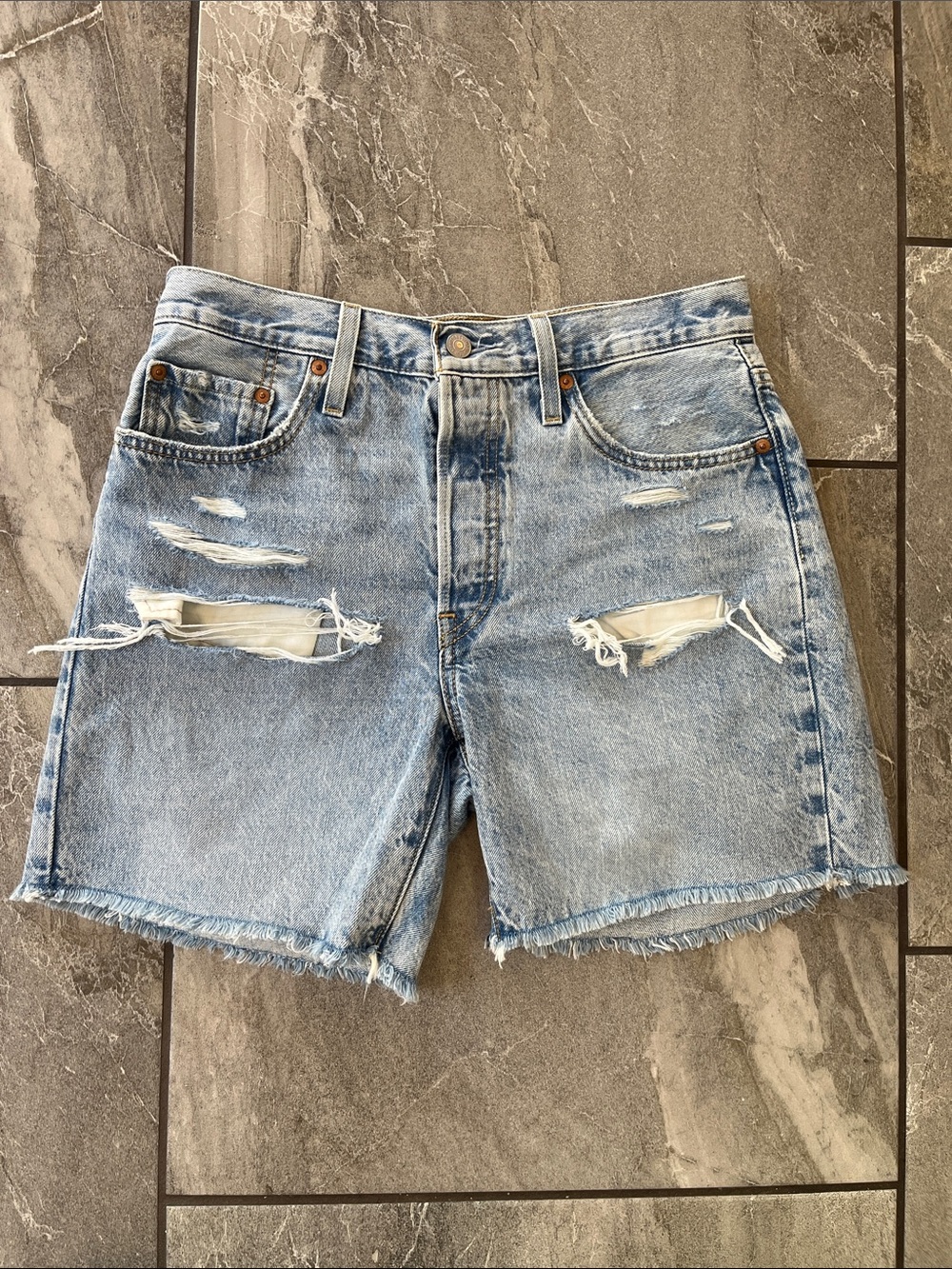 🤍 Levi's Original 501 Mid-Thigh Shorts Distressed Size 28 Cotton Light Wash
